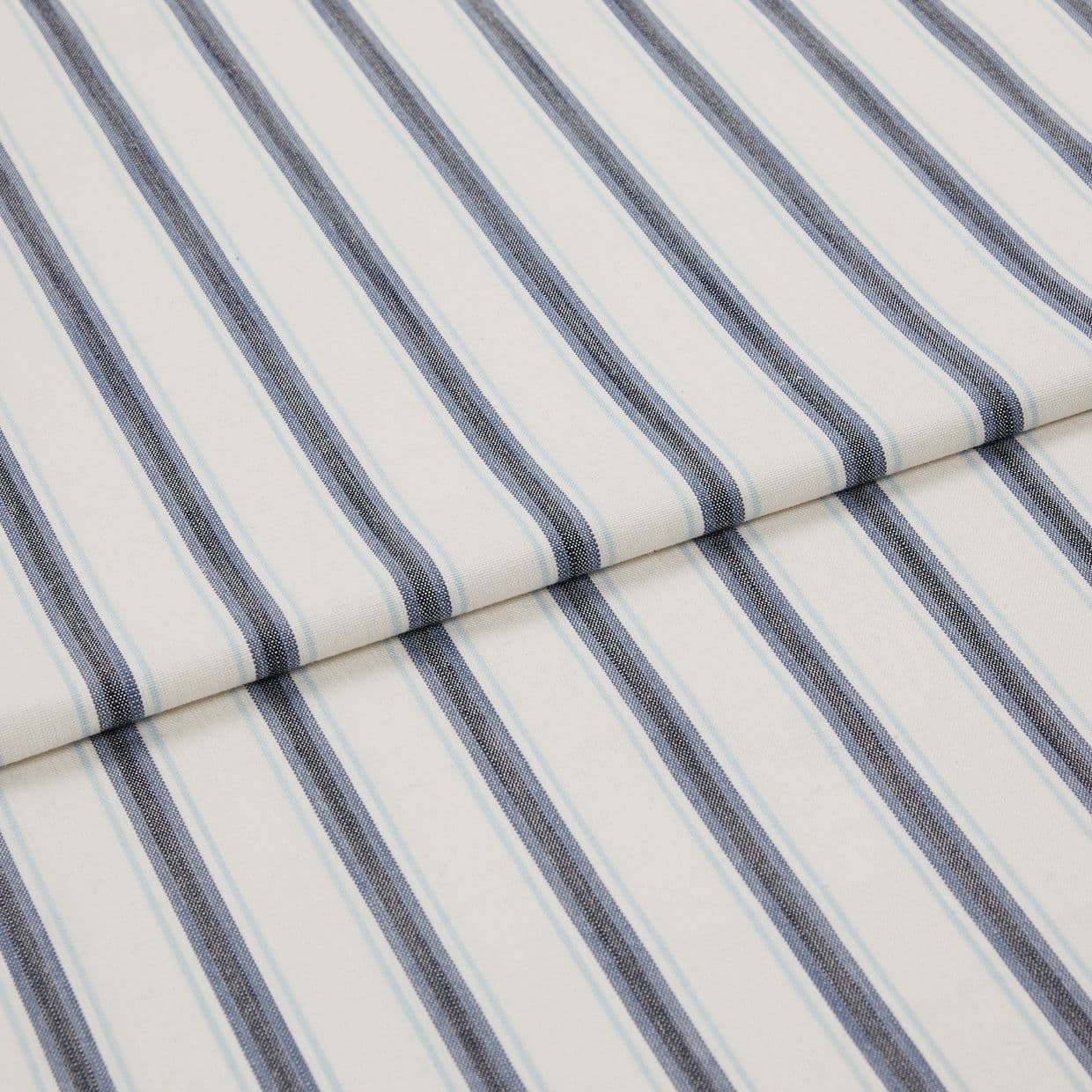 Déja Bleu Roman Blind