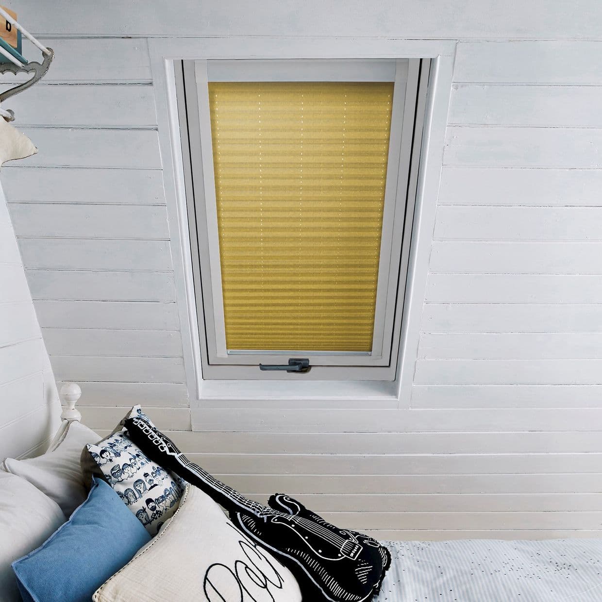 Thermashade Blackout Yellow Skylight Pleated Blind