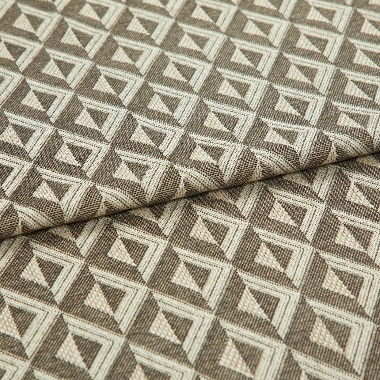 Zircon Phantom Curtain